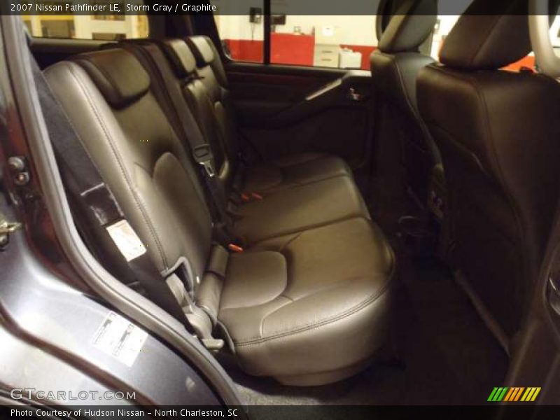 Storm Gray / Graphite 2007 Nissan Pathfinder LE
