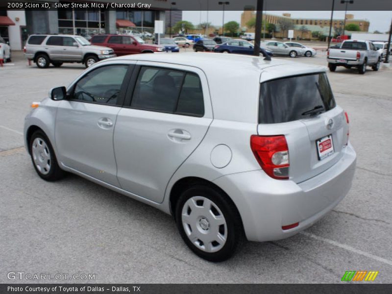 Silver Streak Mica / Charcoal Gray 2009 Scion xD