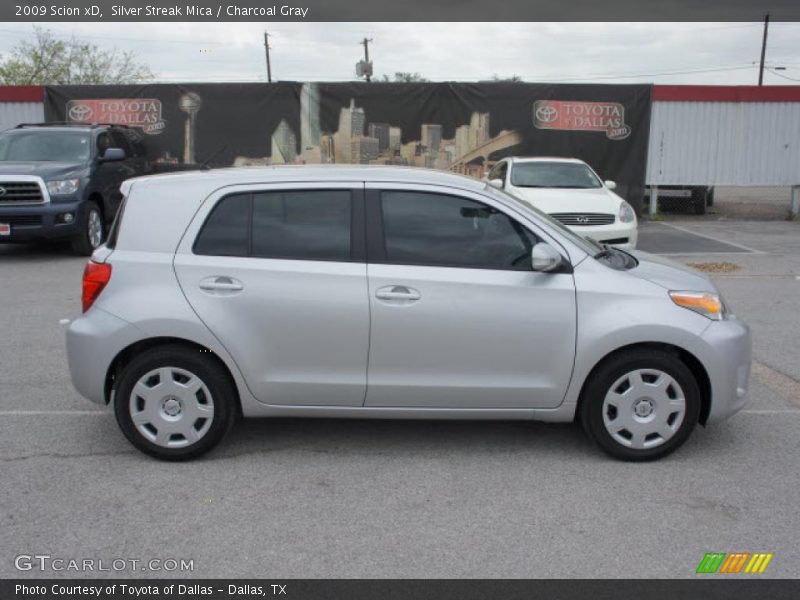 Silver Streak Mica / Charcoal Gray 2009 Scion xD