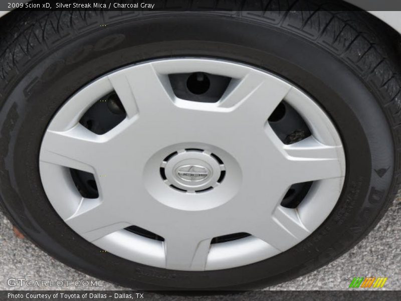 Silver Streak Mica / Charcoal Gray 2009 Scion xD