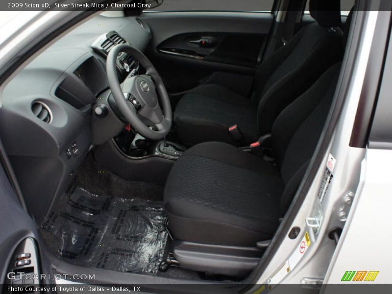 Silver Streak Mica / Charcoal Gray 2009 Scion xD
