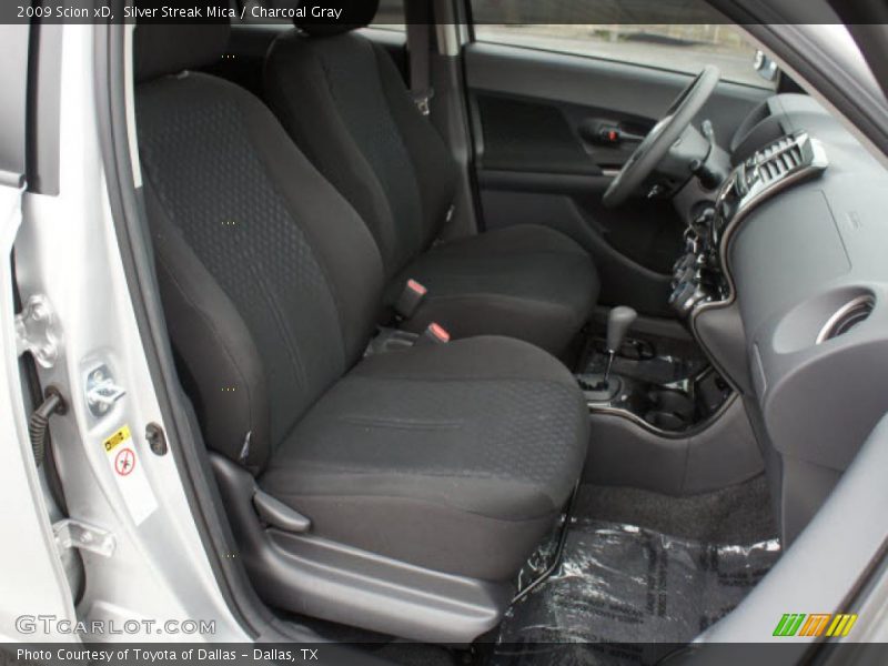 Silver Streak Mica / Charcoal Gray 2009 Scion xD