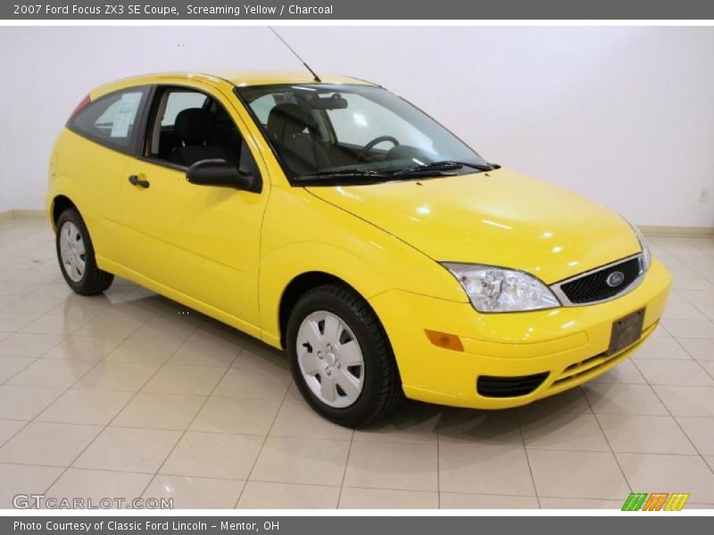 Front 3/4 View of 2007 Focus ZX3 SE Coupe