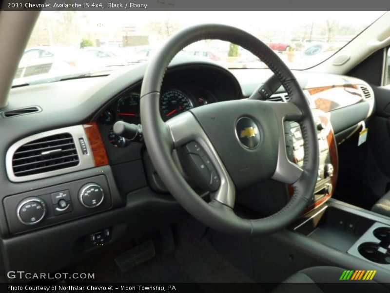 Black / Ebony 2011 Chevrolet Avalanche LS 4x4