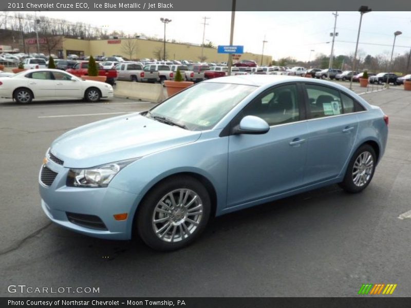 Front 3/4 View of 2011 Cruze ECO