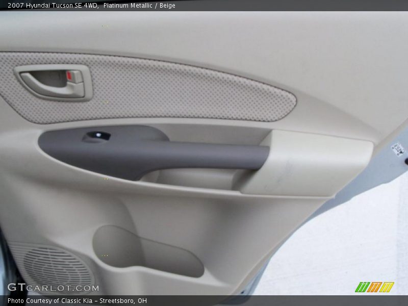 Platinum Metallic / Beige 2007 Hyundai Tucson SE 4WD