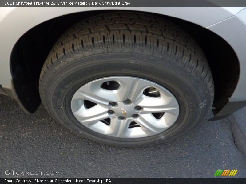 Silver Ice Metallic / Dark Gray/Light Gray 2011 Chevrolet Traverse LS