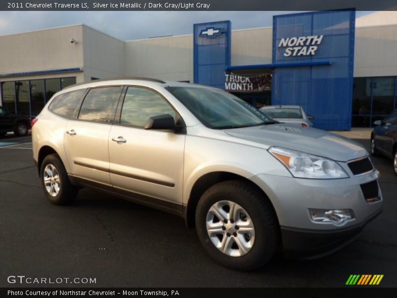 Silver Ice Metallic / Dark Gray/Light Gray 2011 Chevrolet Traverse LS