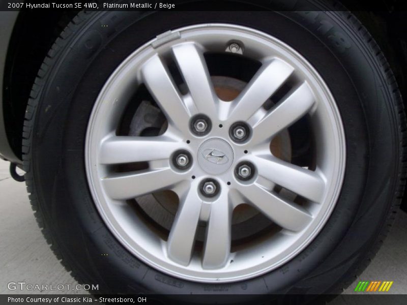 Platinum Metallic / Beige 2007 Hyundai Tucson SE 4WD