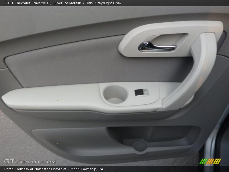Silver Ice Metallic / Dark Gray/Light Gray 2011 Chevrolet Traverse LS