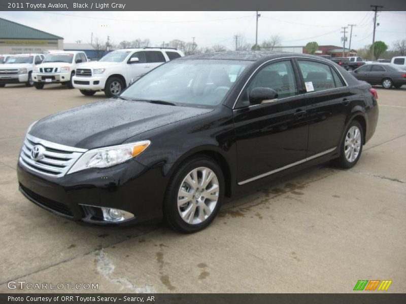 Black / Light Gray 2011 Toyota Avalon