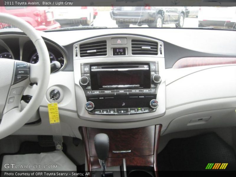 Black / Light Gray 2011 Toyota Avalon
