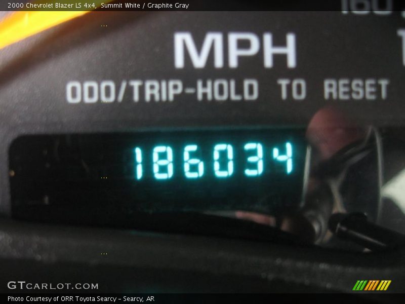 Summit White / Graphite Gray 2000 Chevrolet Blazer LS 4x4