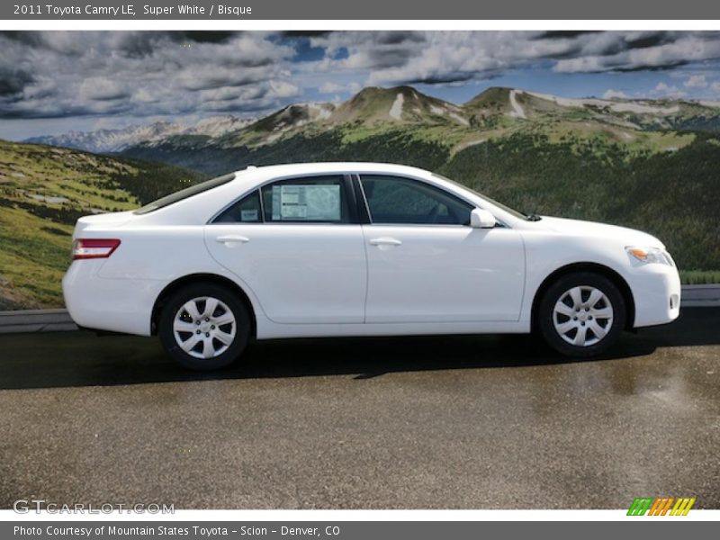 Super White / Bisque 2011 Toyota Camry LE