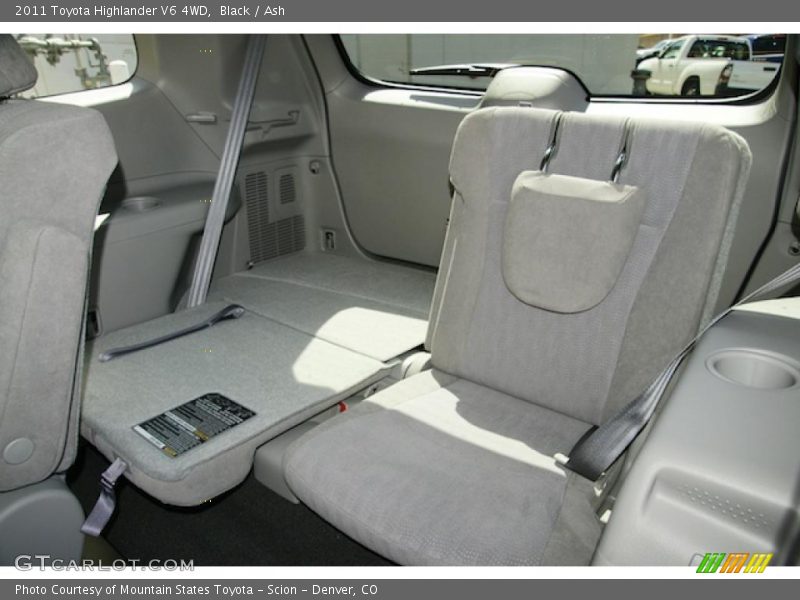 Black / Ash 2011 Toyota Highlander V6 4WD
