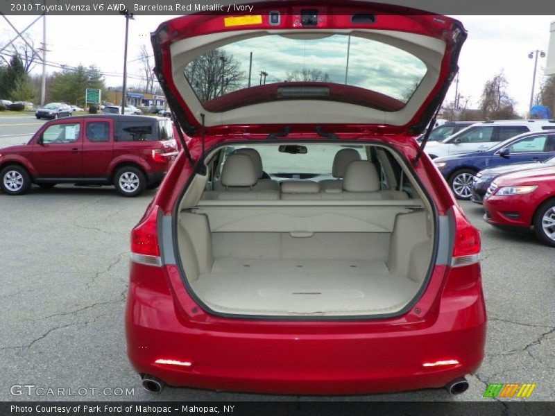  2010 Venza V6 AWD Trunk