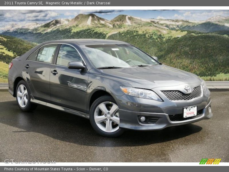 Magnetic Gray Metallic / Dark Charcoal 2011 Toyota Camry SE