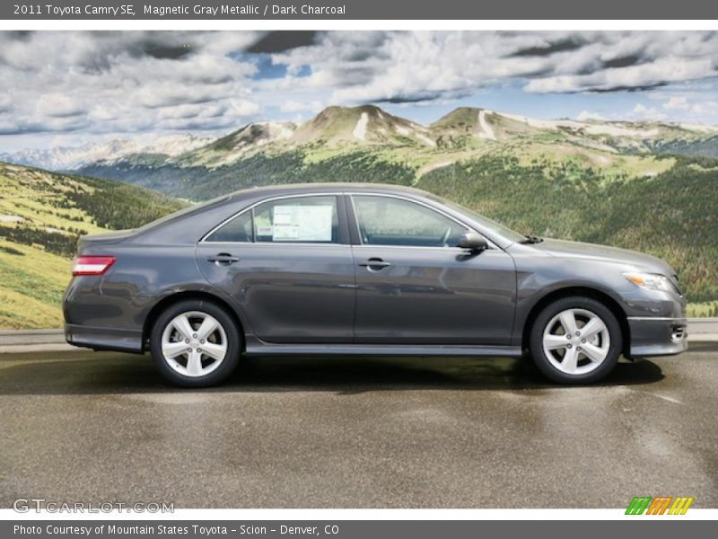 Magnetic Gray Metallic / Dark Charcoal 2011 Toyota Camry SE