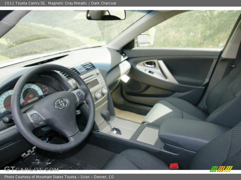 Magnetic Gray Metallic / Dark Charcoal 2011 Toyota Camry SE
