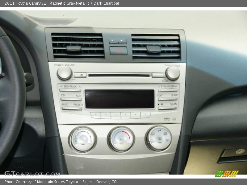 Magnetic Gray Metallic / Dark Charcoal 2011 Toyota Camry SE