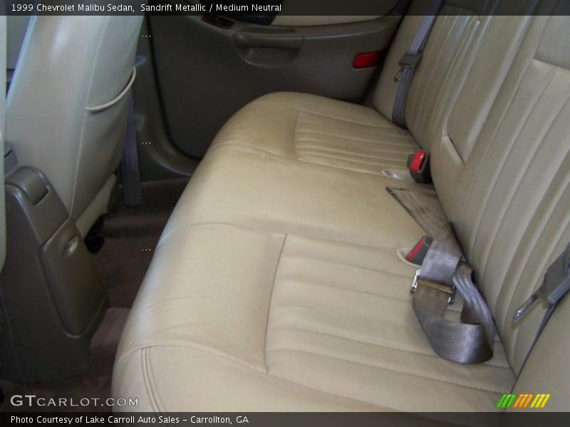  1999 Malibu Sedan Medium Neutral Interior