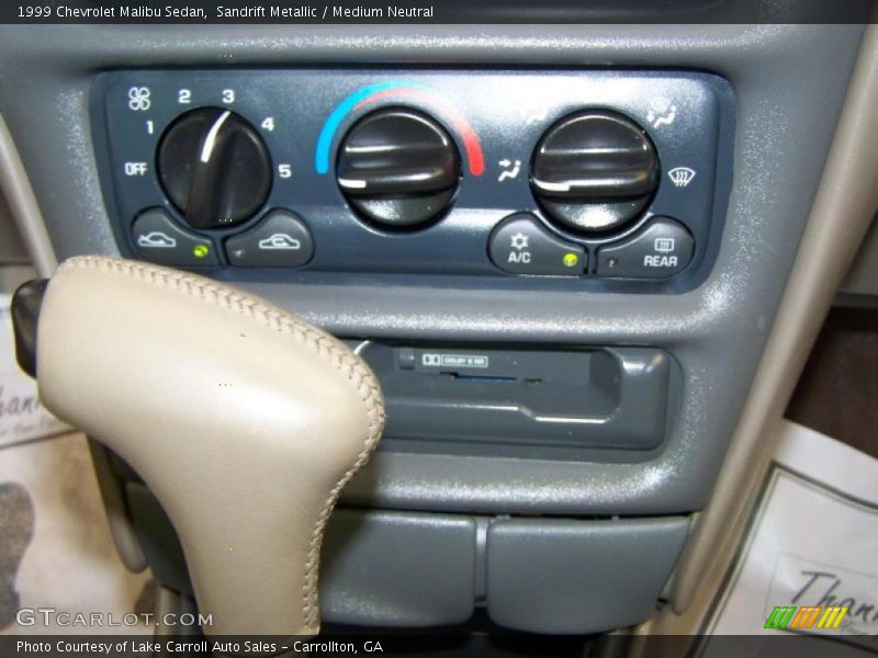 Controls of 1999 Malibu Sedan
