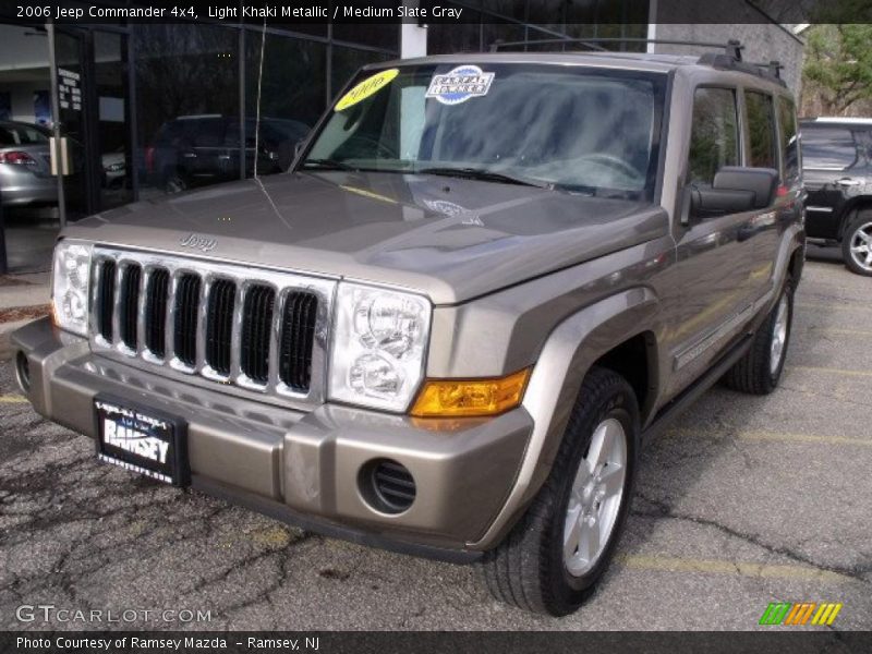 Light Khaki Metallic / Medium Slate Gray 2006 Jeep Commander 4x4