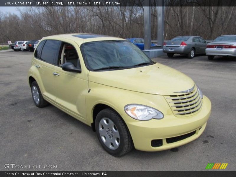 Front 3/4 View of 2007 PT Cruiser Touring