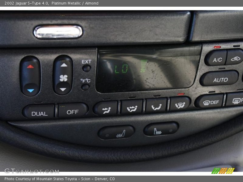 Platinum Metallic / Almond 2002 Jaguar S-Type 4.0