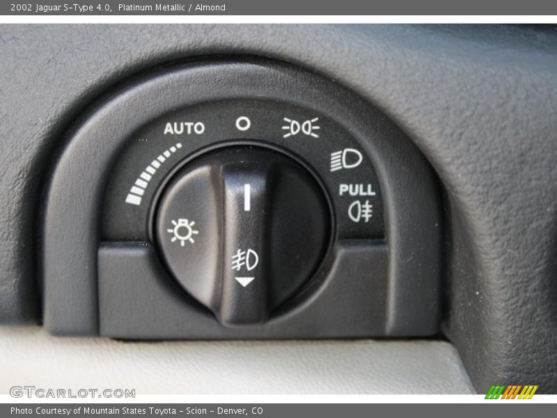 Controls of 2002 S-Type 4.0