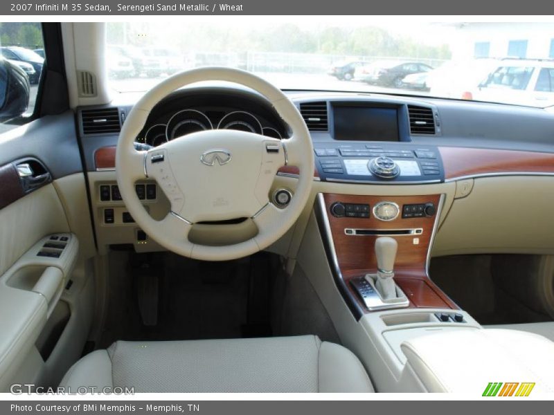 Dashboard of 2007 M 35 Sedan