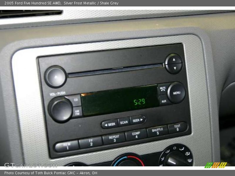 Controls of 2005 Five Hundred SE AWD