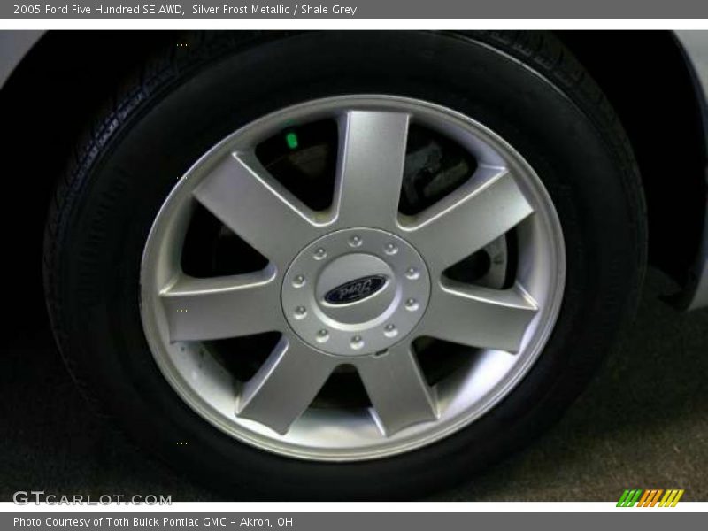  2005 Five Hundred SE AWD Wheel