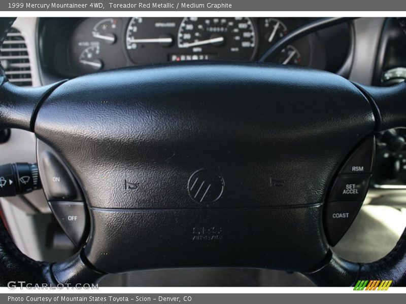 Toreador Red Metallic / Medium Graphite 1999 Mercury Mountaineer 4WD