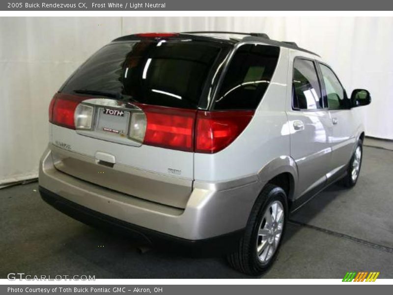 Frost White / Light Neutral 2005 Buick Rendezvous CX