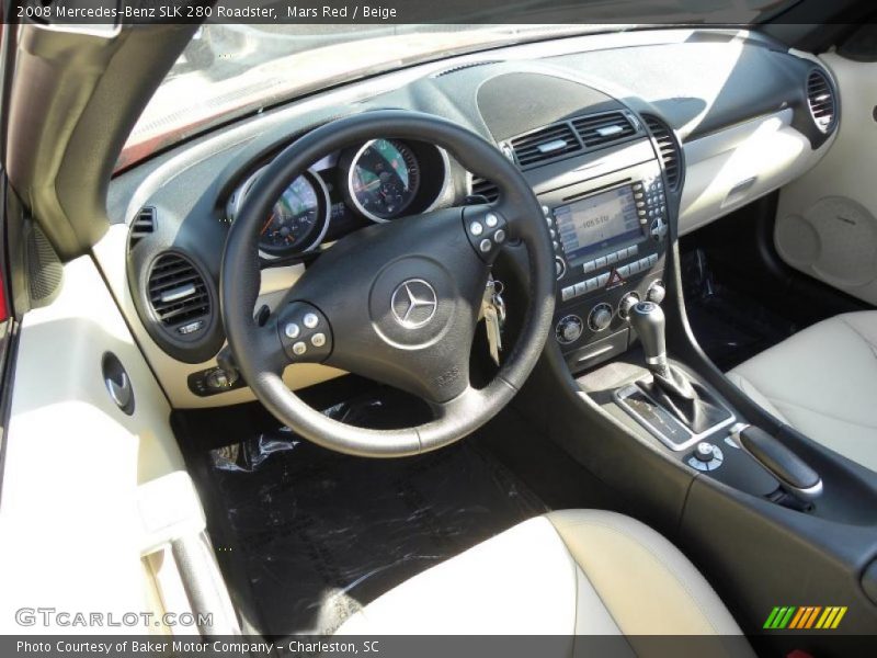 Dashboard of 2008 SLK 280 Roadster