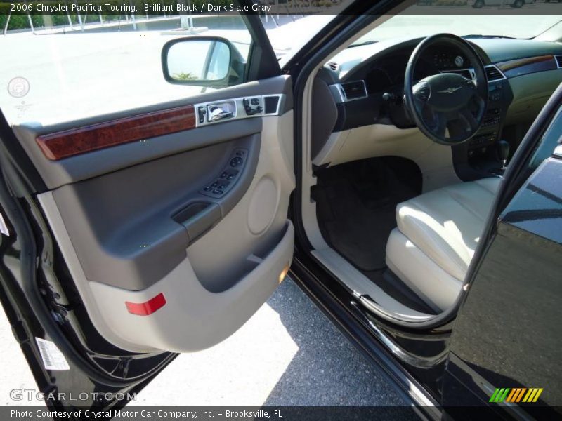 Brilliant Black / Dark Slate Gray 2006 Chrysler Pacifica Touring