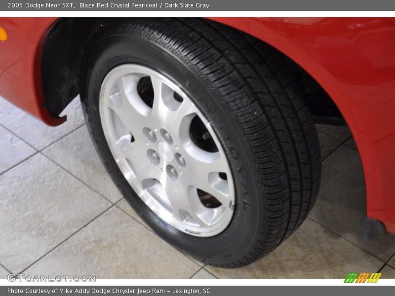 Blaze Red Crystal Pearlcoat / Dark Slate Gray 2005 Dodge Neon SXT