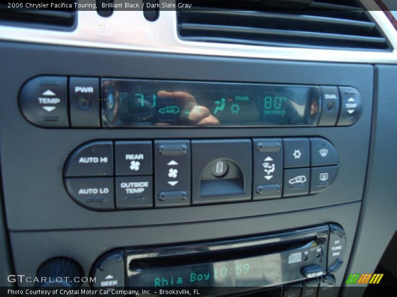 Controls of 2006 Pacifica Touring
