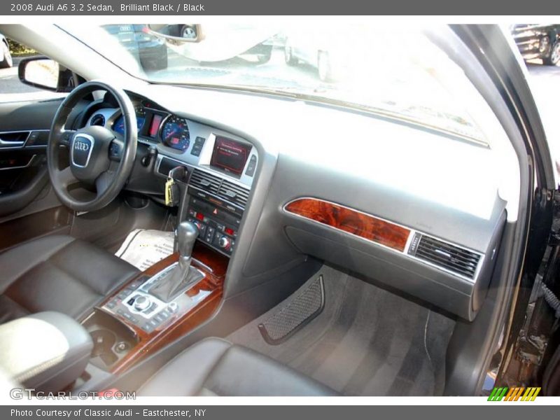 Dashboard of 2008 A6 3.2 Sedan