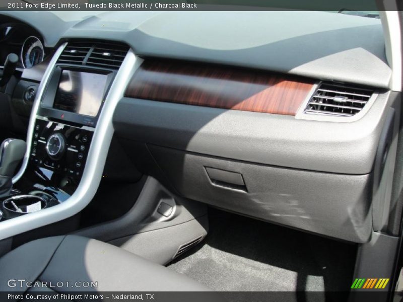 Tuxedo Black Metallic / Charcoal Black 2011 Ford Edge Limited