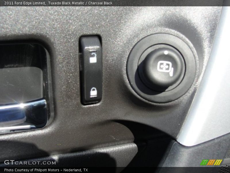 Tuxedo Black Metallic / Charcoal Black 2011 Ford Edge Limited