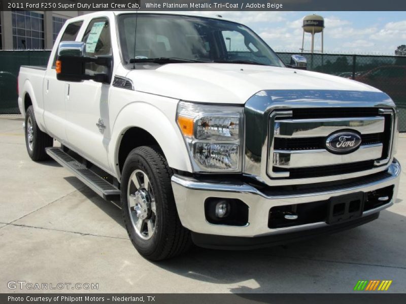 Front 3/4 View of 2011 F250 Super Duty Lariat Crew Cab