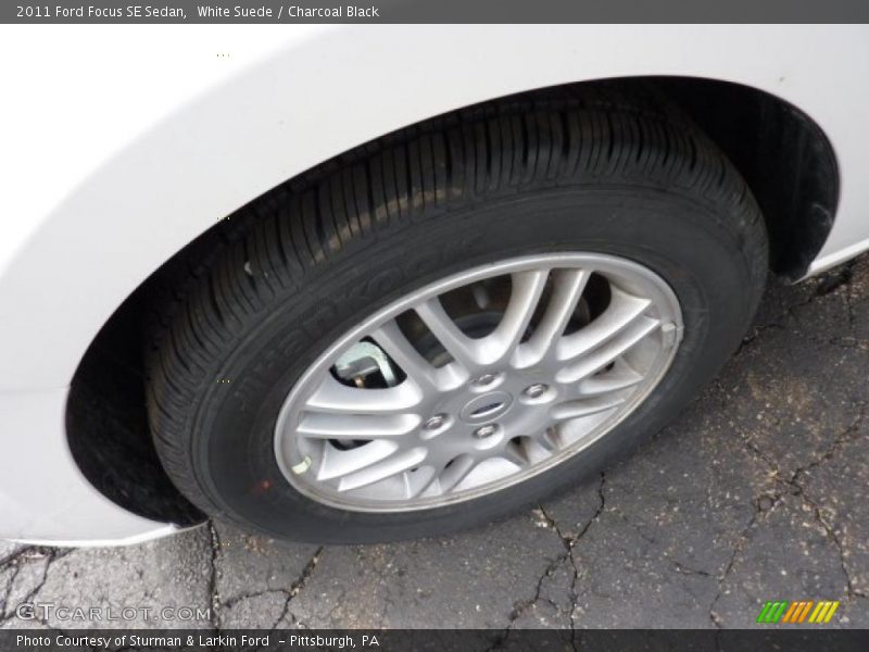 White Suede / Charcoal Black 2011 Ford Focus SE Sedan