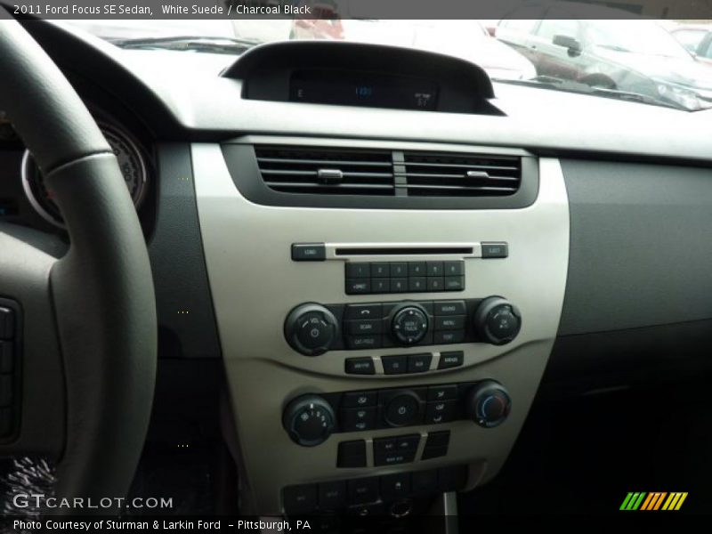 White Suede / Charcoal Black 2011 Ford Focus SE Sedan