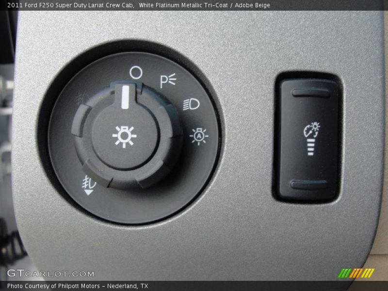 Controls of 2011 F250 Super Duty Lariat Crew Cab