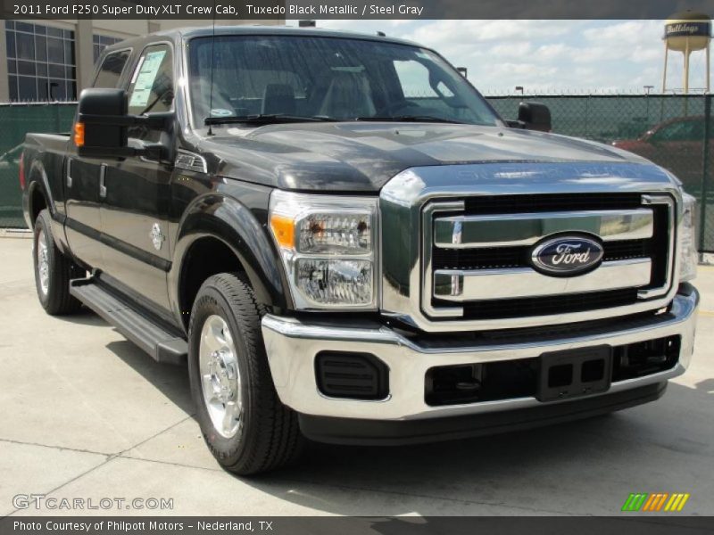 Tuxedo Black Metallic / Steel Gray 2011 Ford F250 Super Duty XLT Crew Cab