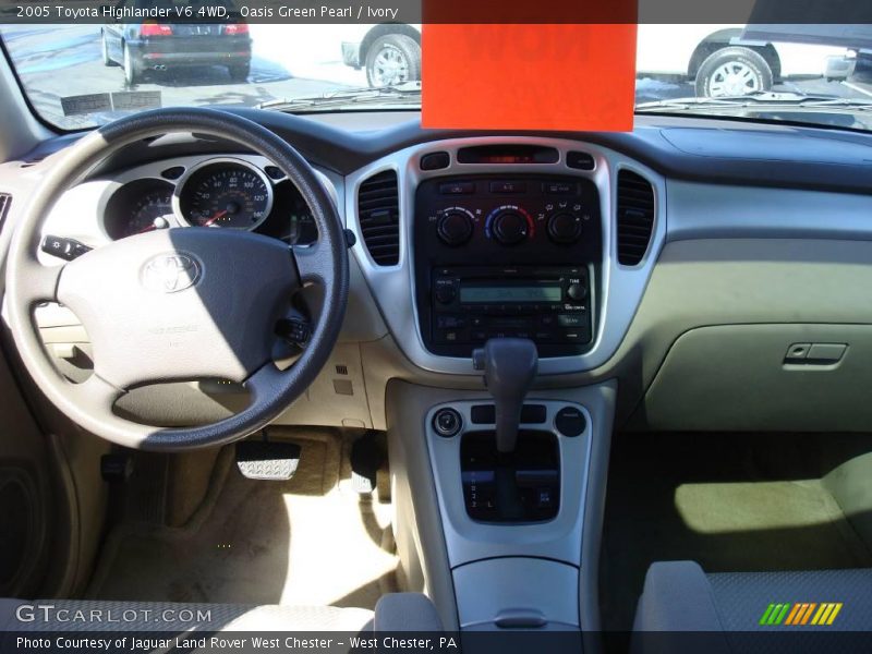 Oasis Green Pearl / Ivory 2005 Toyota Highlander V6 4WD