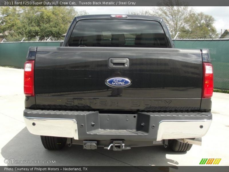 Tuxedo Black Metallic / Steel Gray 2011 Ford F250 Super Duty XLT Crew Cab