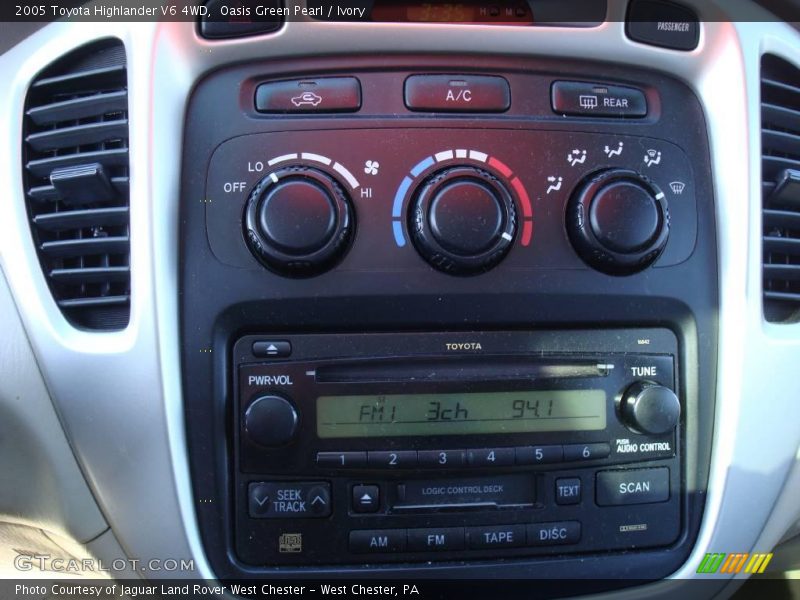 Oasis Green Pearl / Ivory 2005 Toyota Highlander V6 4WD